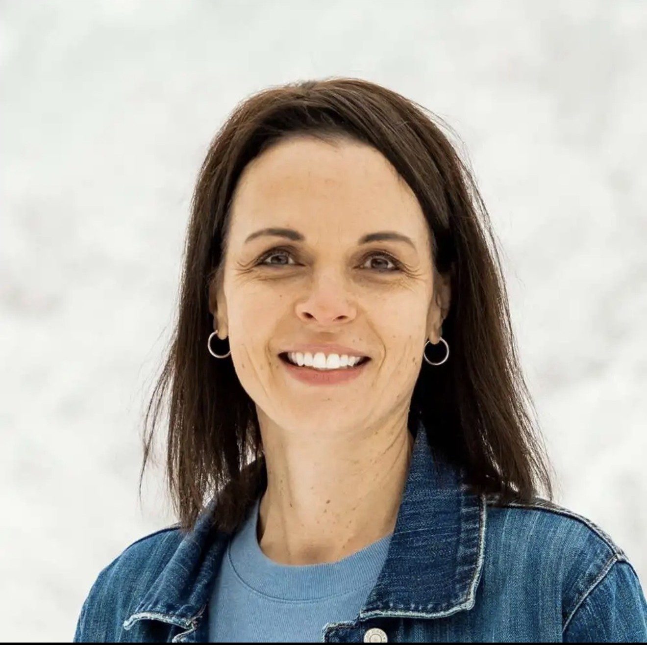 Portrait of Hillary Cardon, office manager at Eagle River Orthodontics